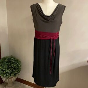 MOTHERHOOD MATERNITY stretch sleeveless DRESS. Size SMALL